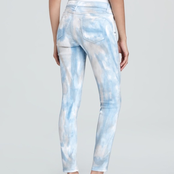 guess brittney skinny